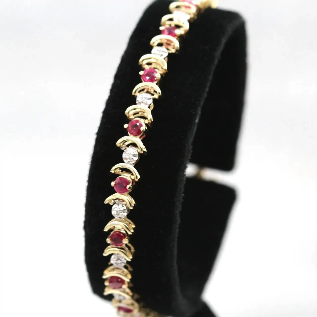 10k Yellow Gold Natural Ruby and Diamond Lined Crescent Chain Bracelet 7 inches
