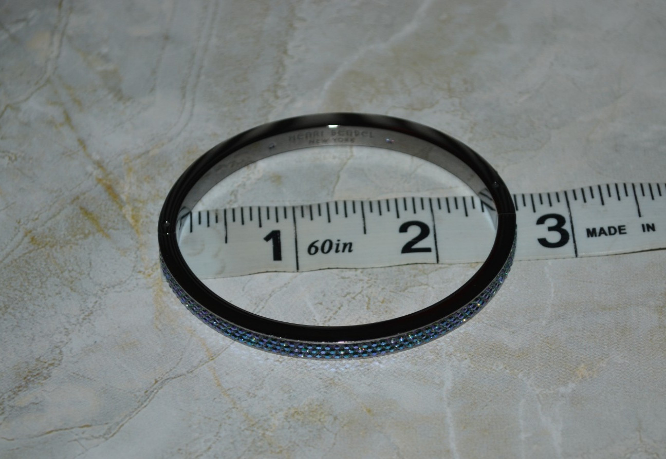 Henri Bendel Iridescent Rocks Skinny Bangle – Size Petite