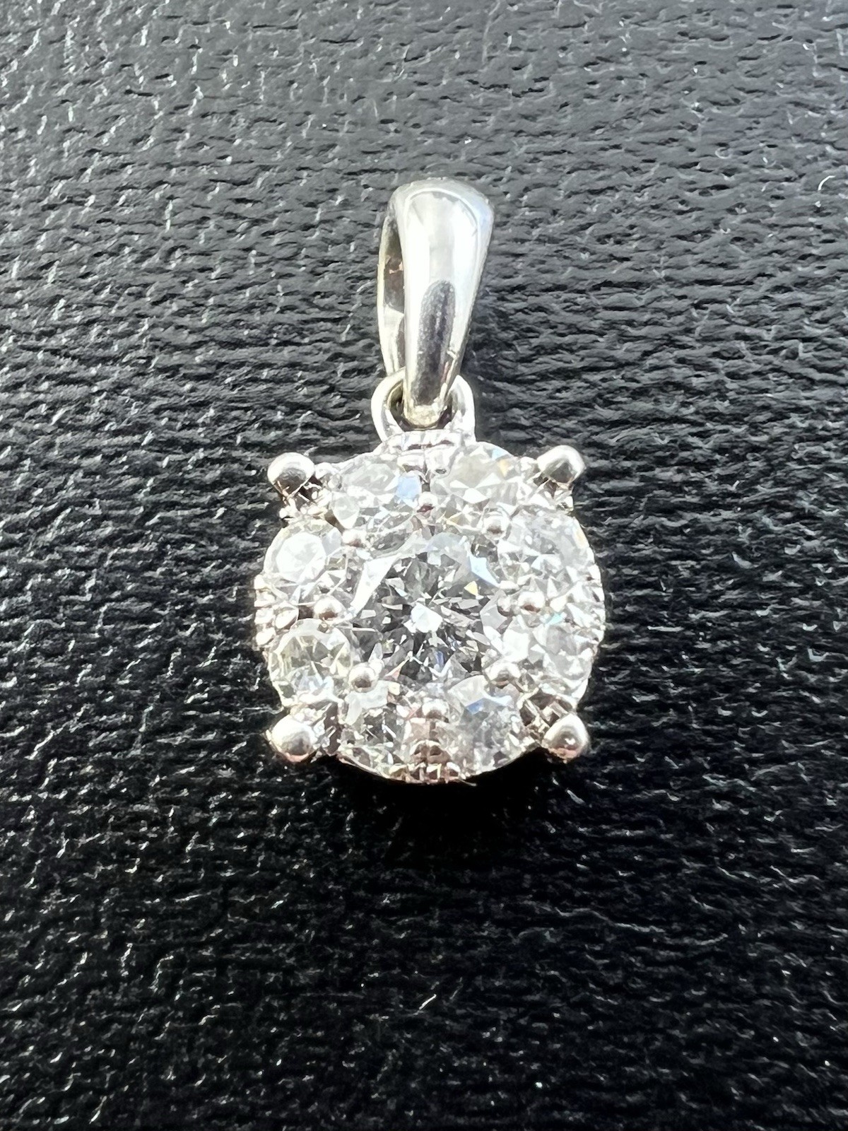 10K White Gold Diamond Cluster Pendant Approx 1/2 CTW 7.3mm 1.4g Estate