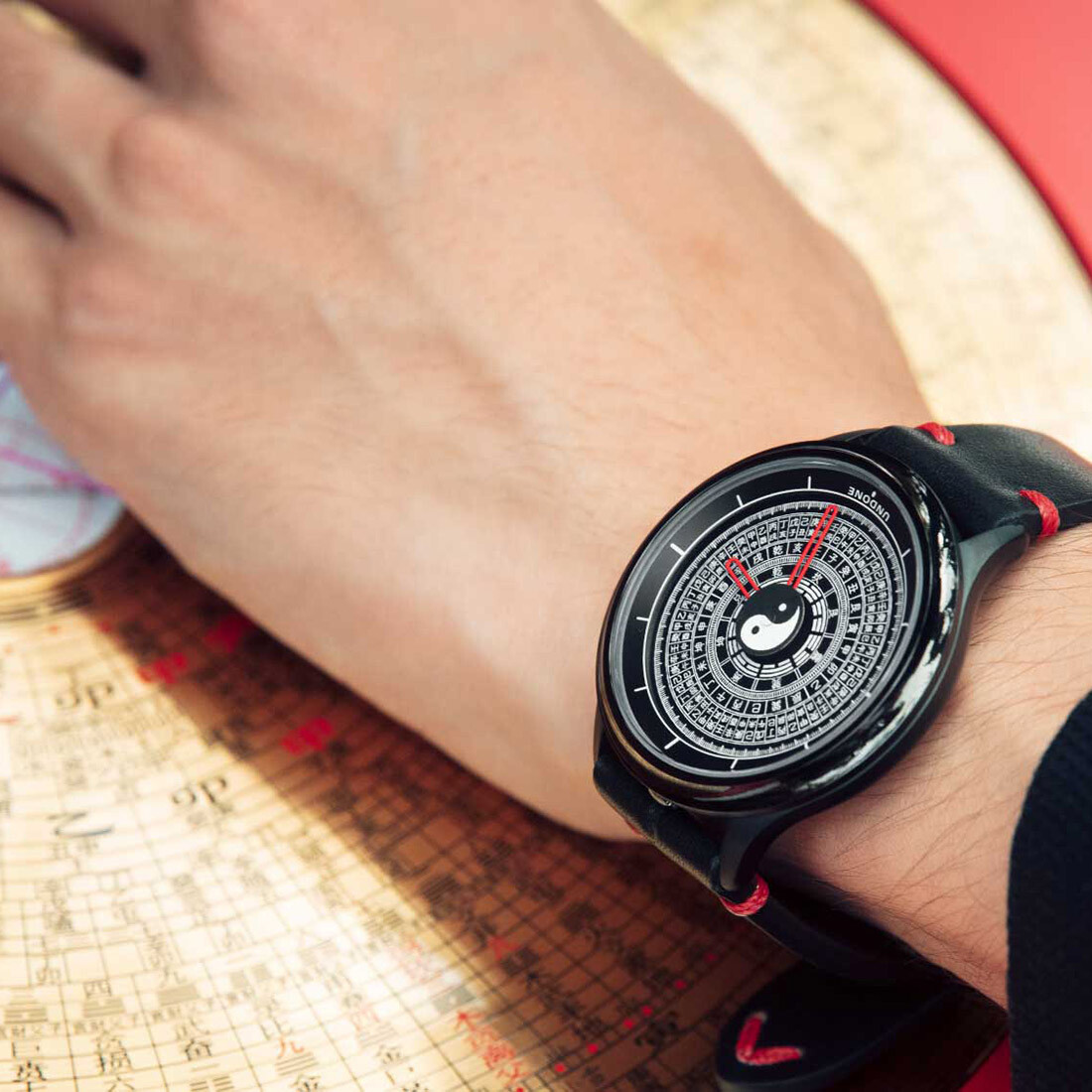 Undone Zen Cartograph Hybrid Meca Quartz Steel White Black Red Leather Unisex Watch