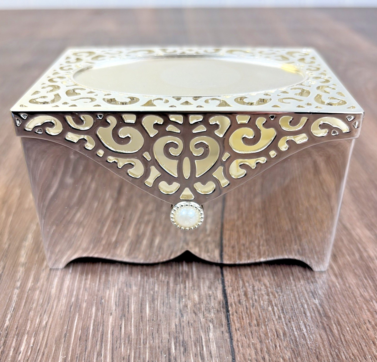 Things Remembered Silver Tone Hinged Filigree Jewelry Box Trinket 4″ x 2.5″