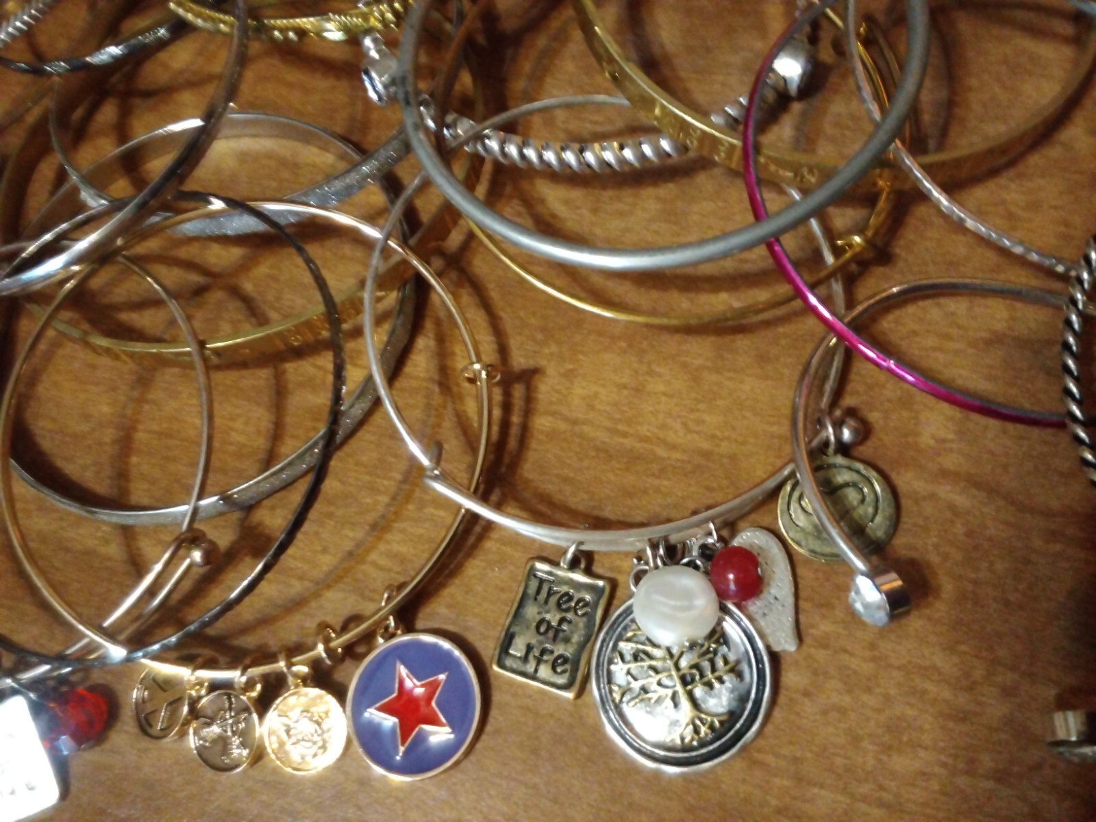 LOT BANGLE BRACELET 41 Gold Silver tone Mix Diff Age Orig Charm Color Style Type