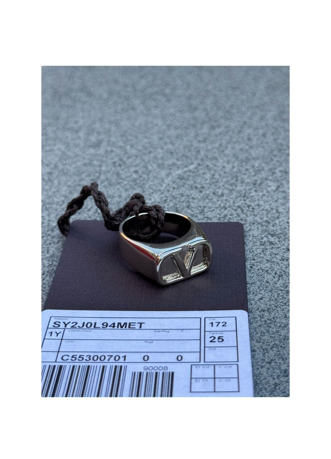 Valentino Garavani VLogo Ring. Size IT – 25. UK – V. US – 11.5. Clearance