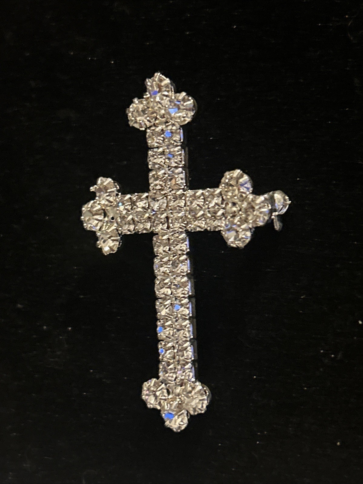 VTG Cross Rhinestone Lapel Pin Brooch Silver Tone Clear White Colorless 1.25”x2”