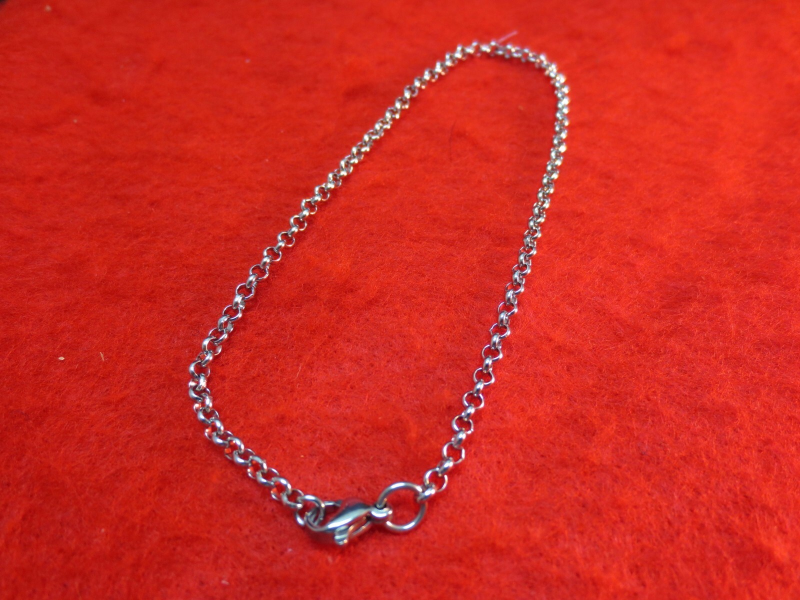 9 1/2 INCH STAINLESS STEEL SILVER 3MM FIGARO CHAIN ANKLET