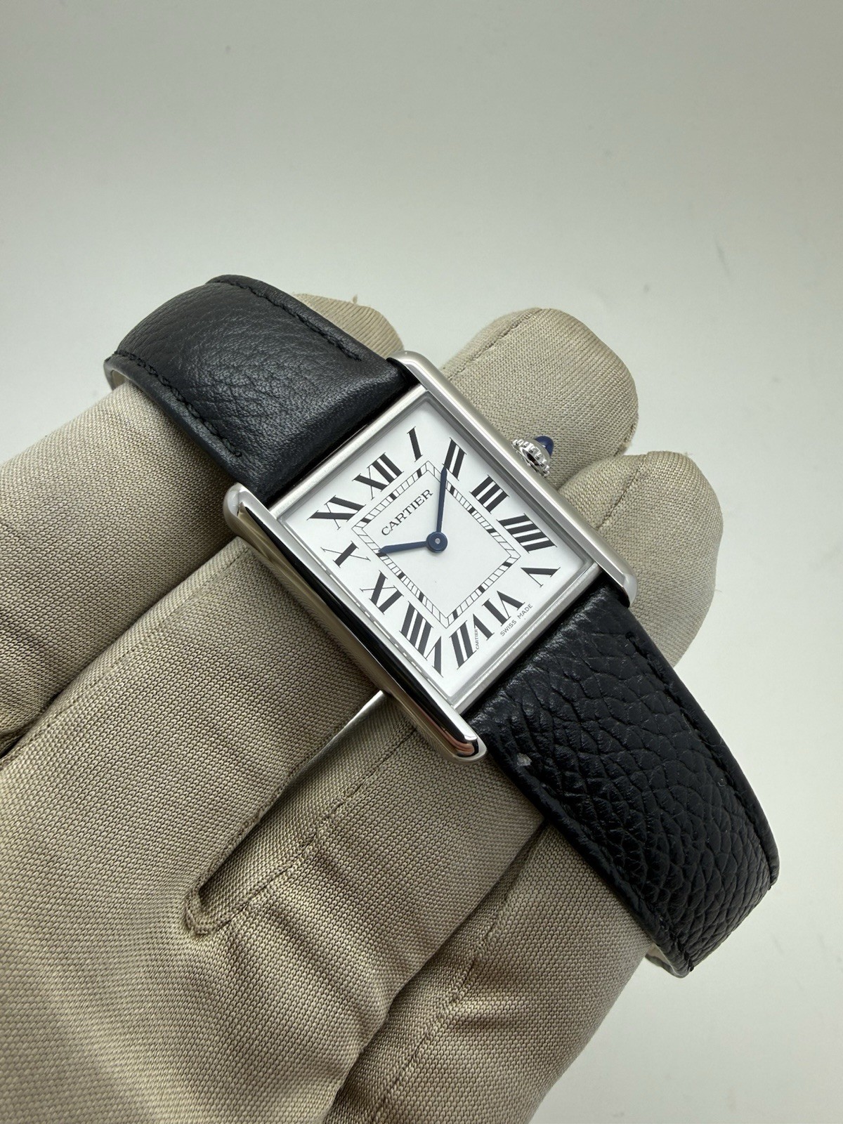 2022 Cartier Tank Must 33.7×25.5mm Steel Quartz Leather Strap Watch WSTA0041 B+P
