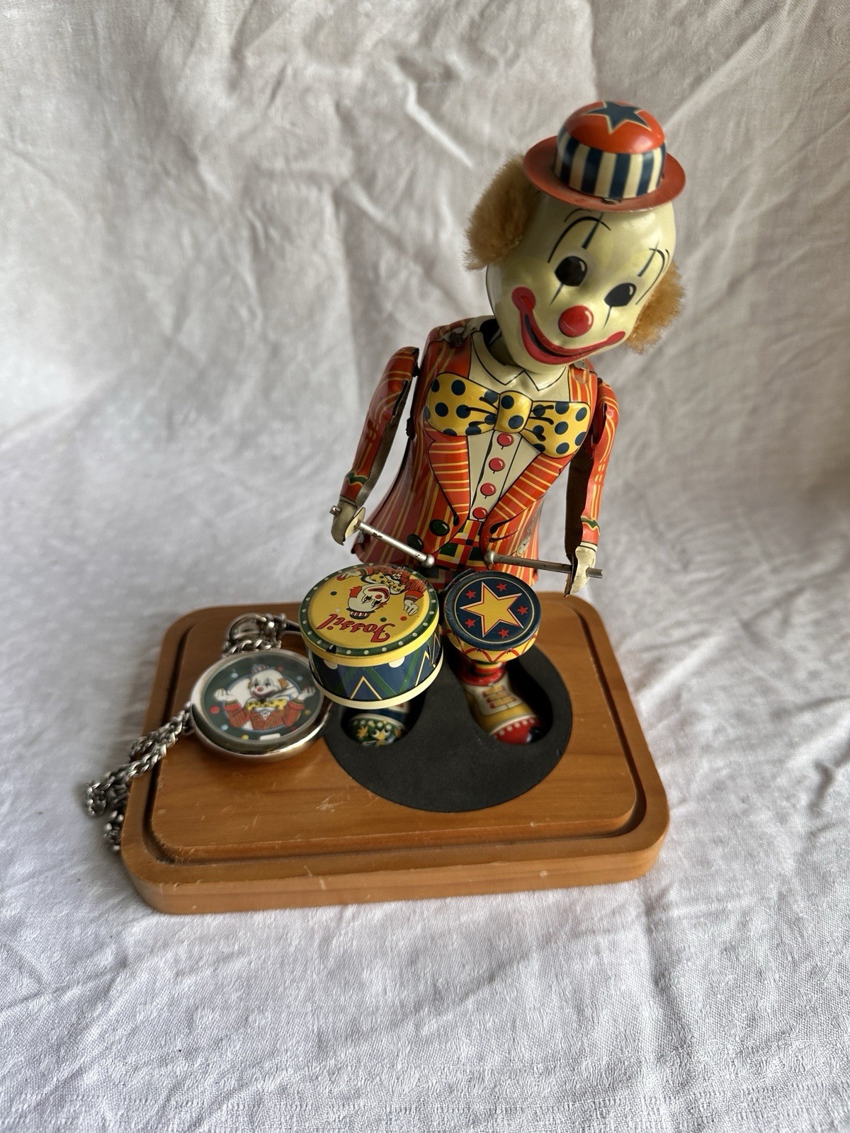 Fossil Pocket Watch With Gadget Clown Tin Limited Edition