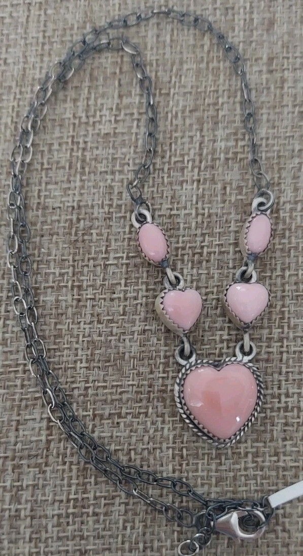 New Sweet Sterling Silver & Natural Pink Conch Heart Necklace
