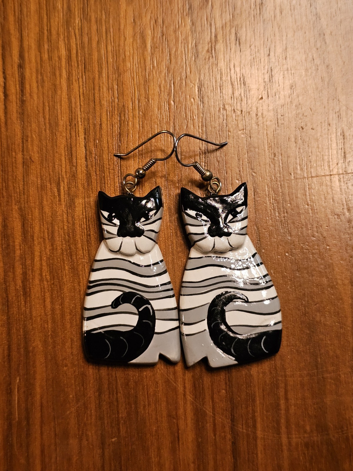 CAT KITTY EARRINGS Hand Painted Blk Gray White Stripped Wood VTG Art NEW Pierce