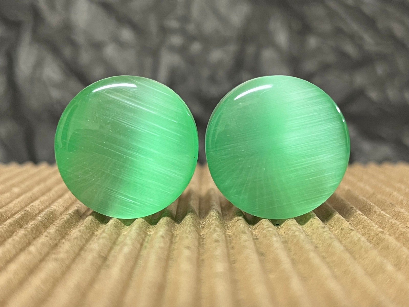 PAIR Green Cat Eye Stone Double Flare Plugs Tunnels Earlets Gauges Body Jewelry
