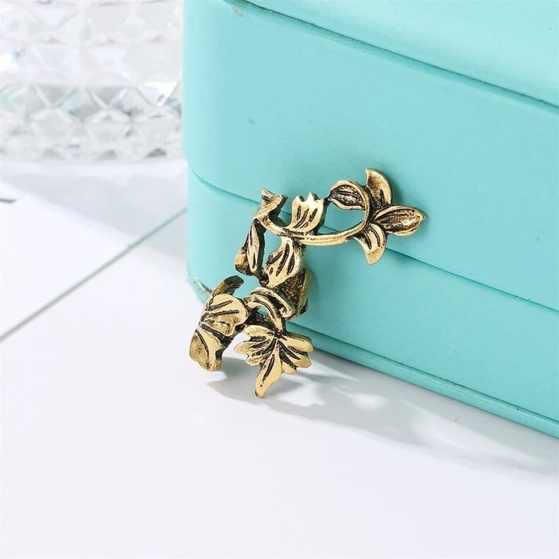 Floral Hollowed our Flower & Leaf Ear Cuff – Gold – No Piercing, Clip On