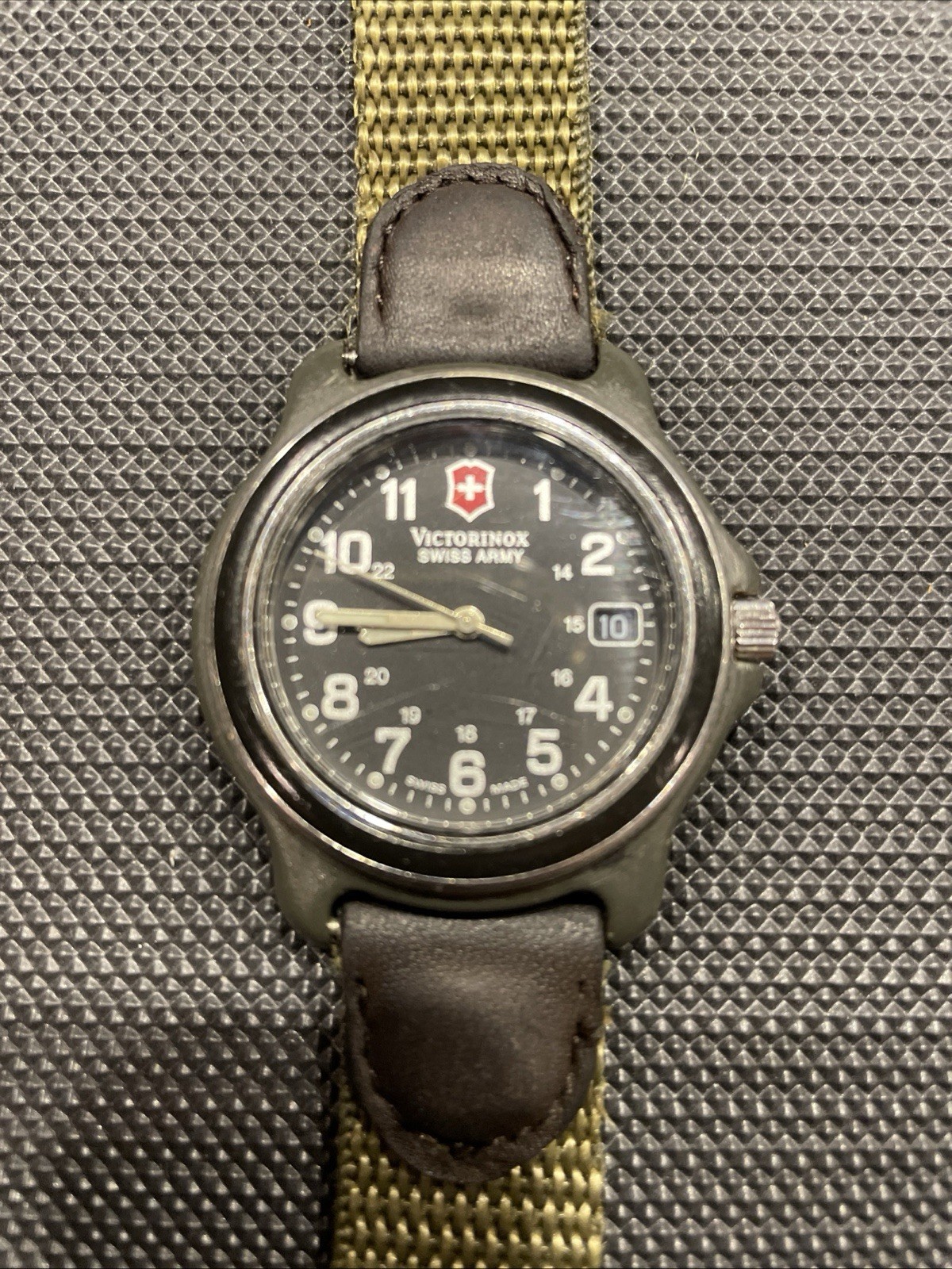 VICTORINOX SWISS ARMY Men’s Steel 39mm Water Resistant 100M SWISS MADE