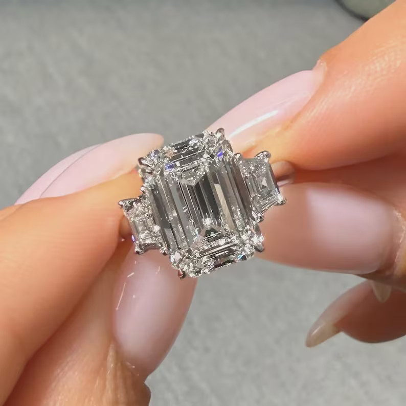IGI Lab Grown Diamond 4.80 Ct Emerald-Cut EF/VS1 Engagement Ring 14K White Gold