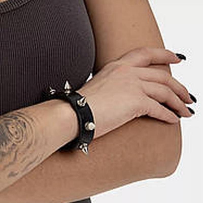 Minimalist Black Faux Leather Spike Bracelet Size 20 Cm