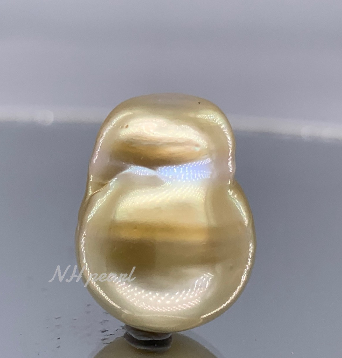 South Sea Pearl Golden 15.1mm x 20mm, 6.18gr