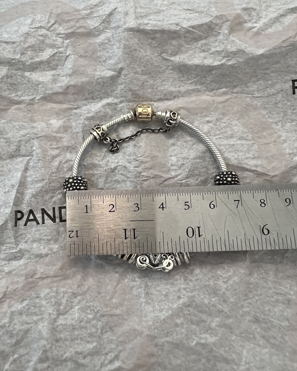 authentic pandora bracelet with charms – Retired – RARE – pre owned Two Tones