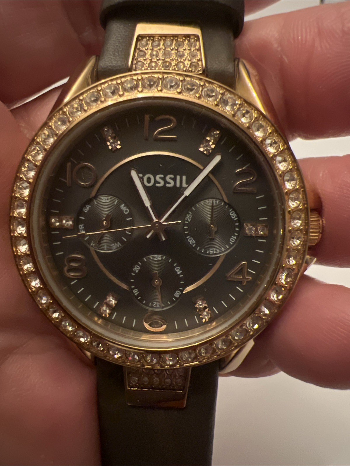 FOSSIL RILEY ES3466 ROSE GOLDTONE STUDDED BEZEL 37mm – WATCH NEEDS BATTERY