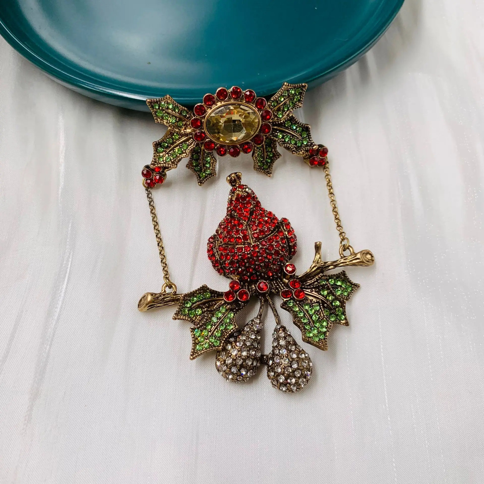 Medieval Antique Reproduction Vintage Brooch Parrot Heavy Industry Pin