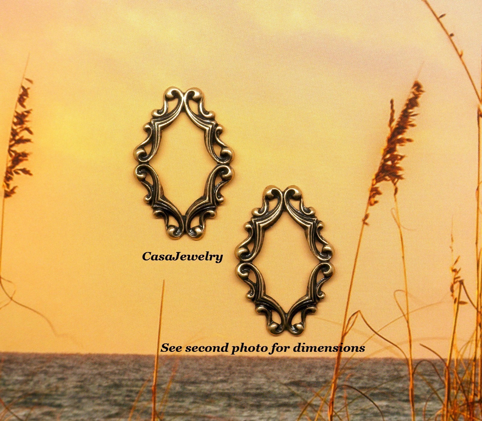 #1841 ANTIQUED BRASS DECORATIVE OPEN FRAME – 2 Pcs
