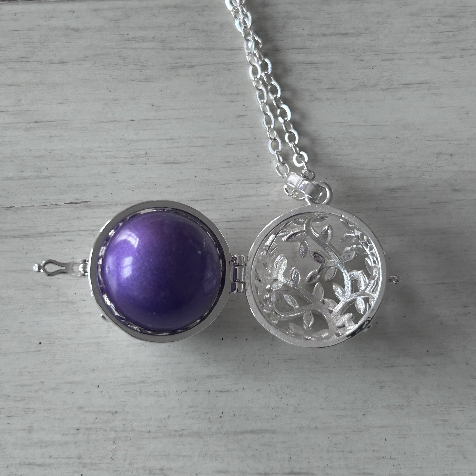 AEONSLOVE Costume Jewelry Ball Pendant and Necklace – New in Box, Without Tags