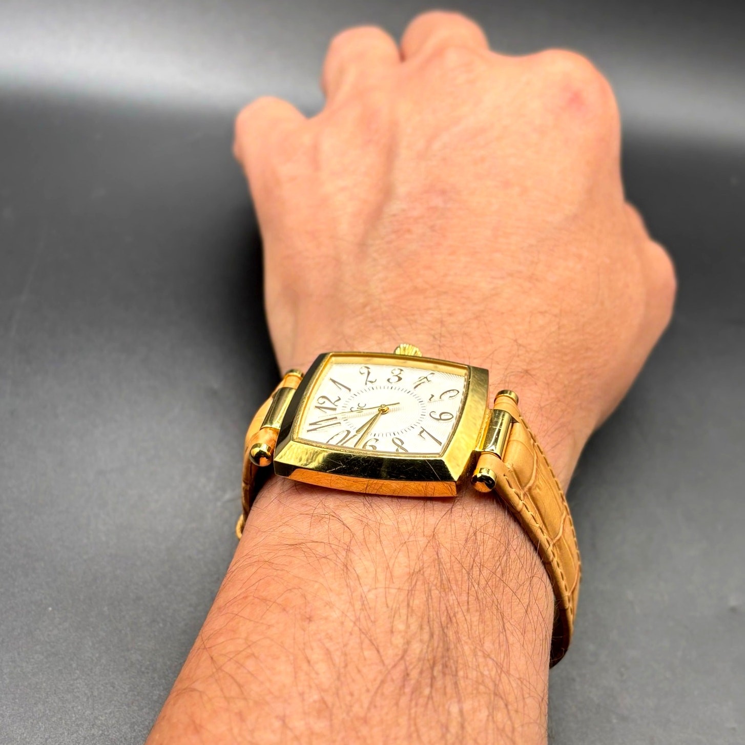 Vintage Gc 18500 Swiss Made Gold Tone Quartz Watch Full Set Box Papers