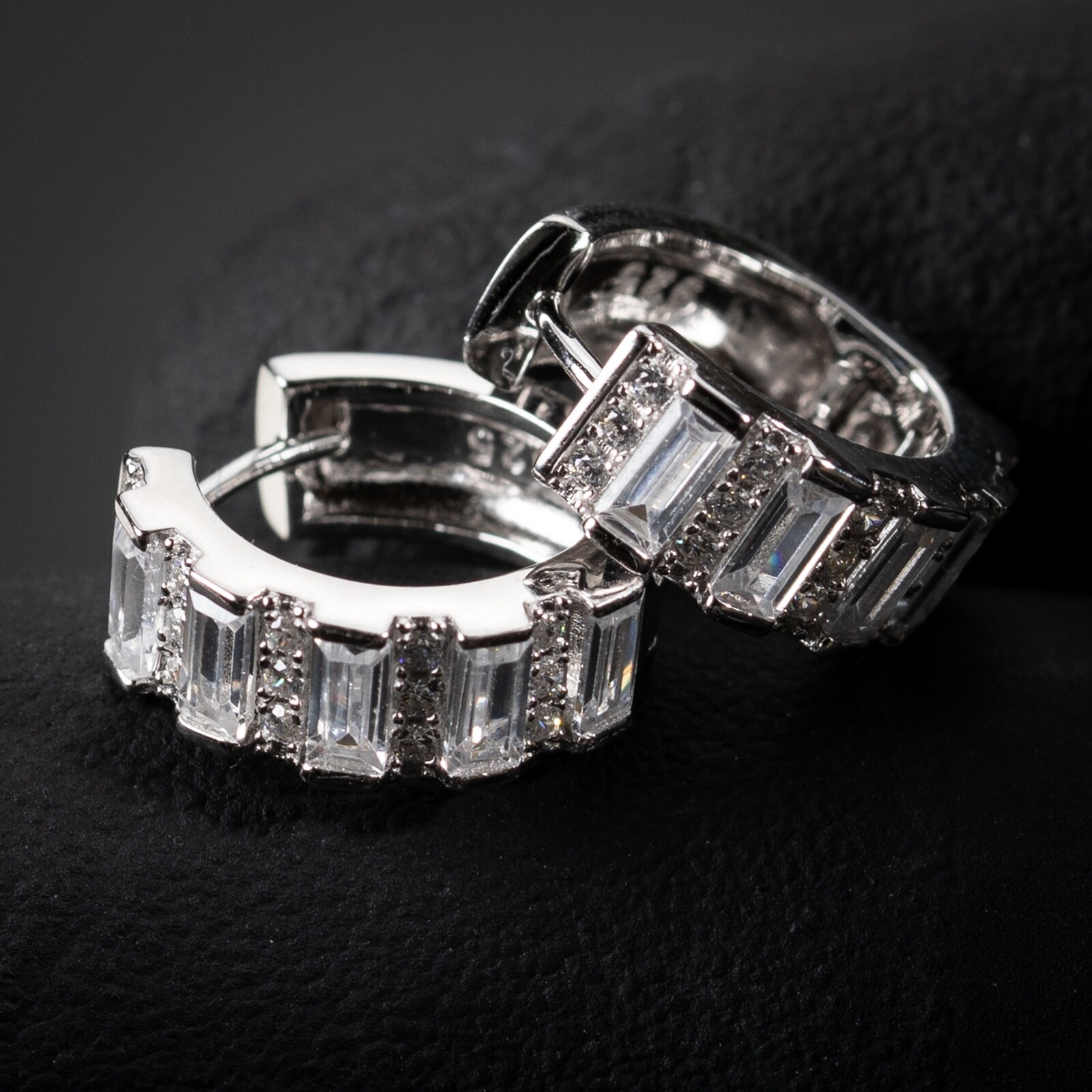 Small Men’s Emerald Cut Cz 925 Sterling Silver Iced Huggie Hoop Earrings