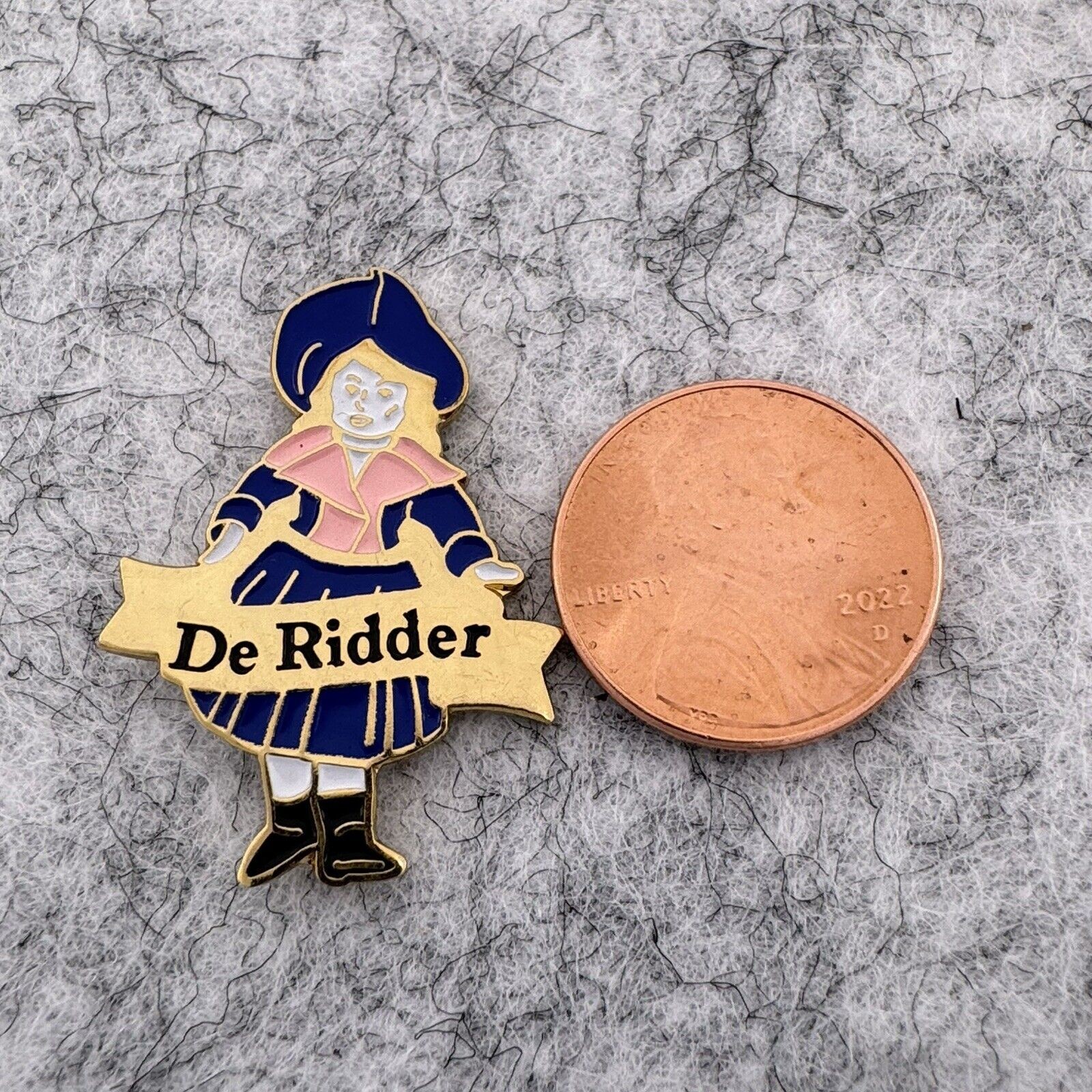 De Ridder Enamel Lapel Hat Tie Pin “The Knight” Dutch Rare Vintage Gold Tone