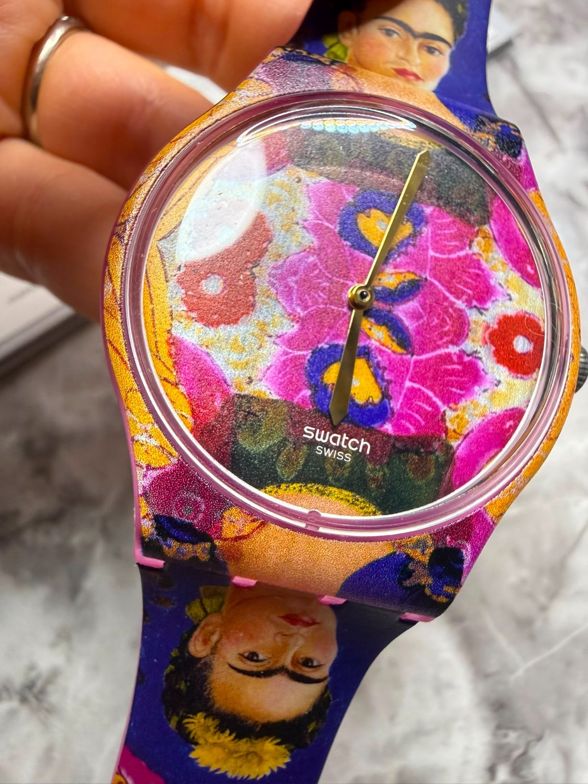 Swatch x Centre Pompidou The Frame by Frida Kahlo SUOZ341