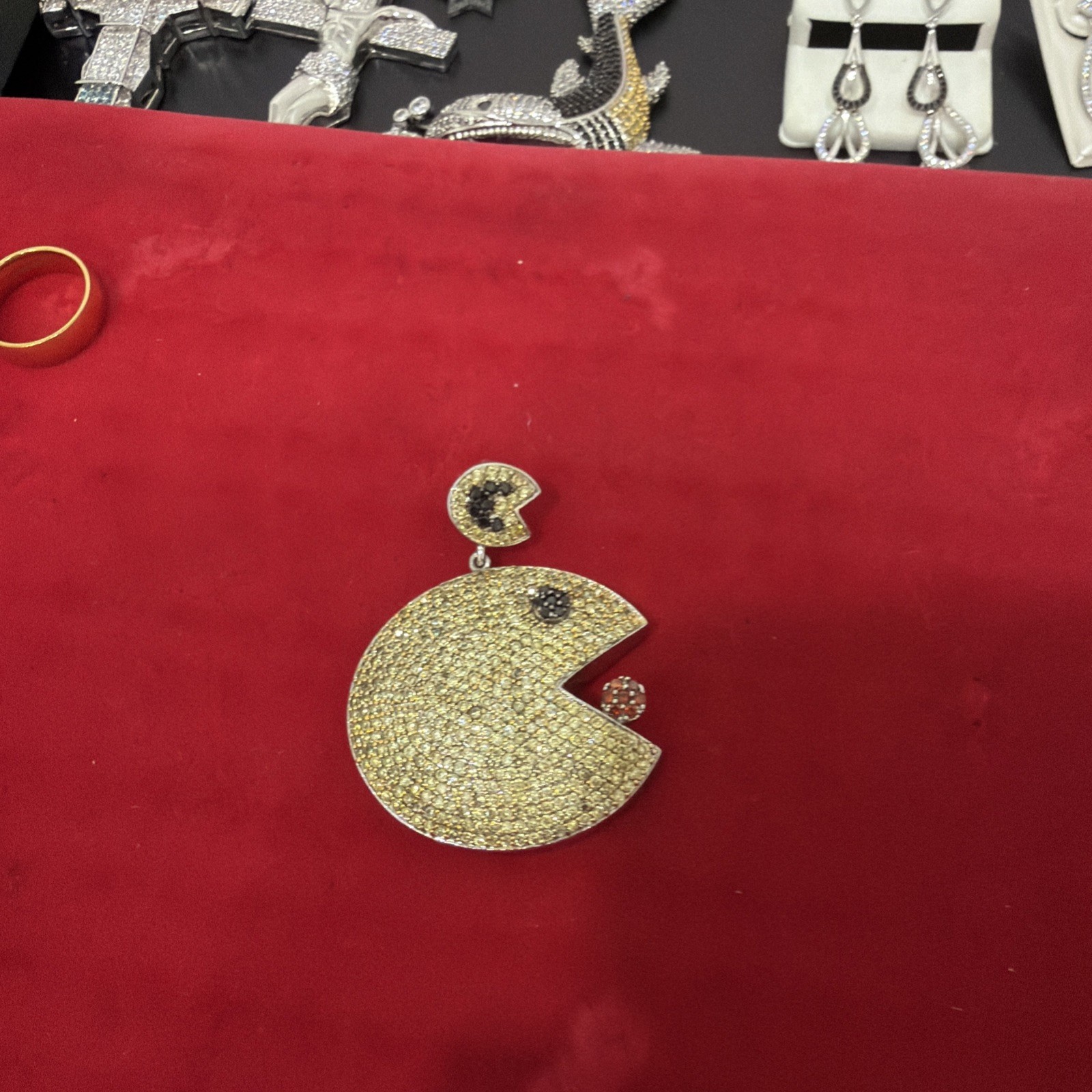 Stainless Steel Gold /red Tone Pac Man Pendent Charm Fashion Video Game Charm