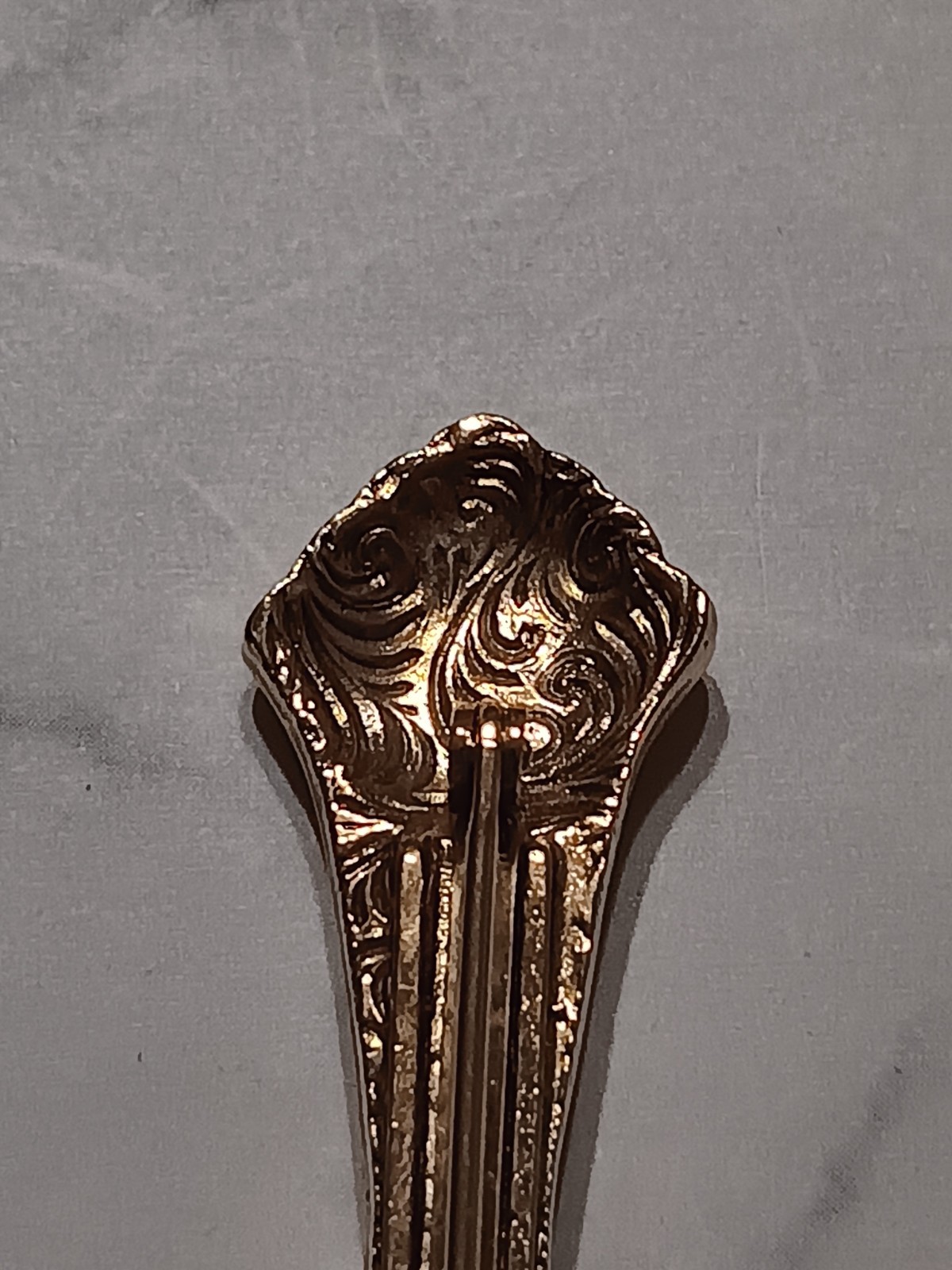 Vintage 1928 Set Of 2 Brooches