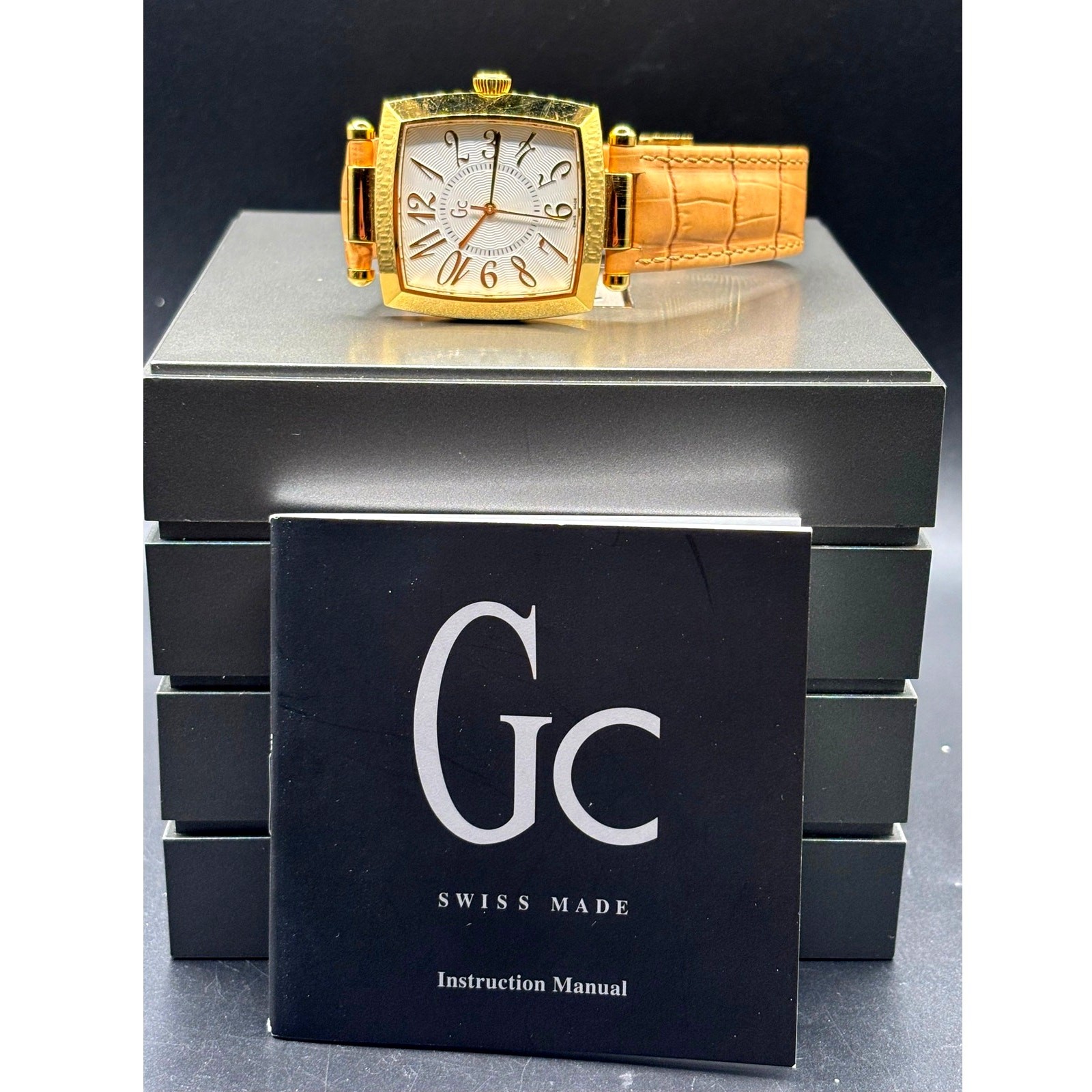 Vintage Gc 18500 Swiss Made Gold Tone Quartz Watch Full Set Box Papers