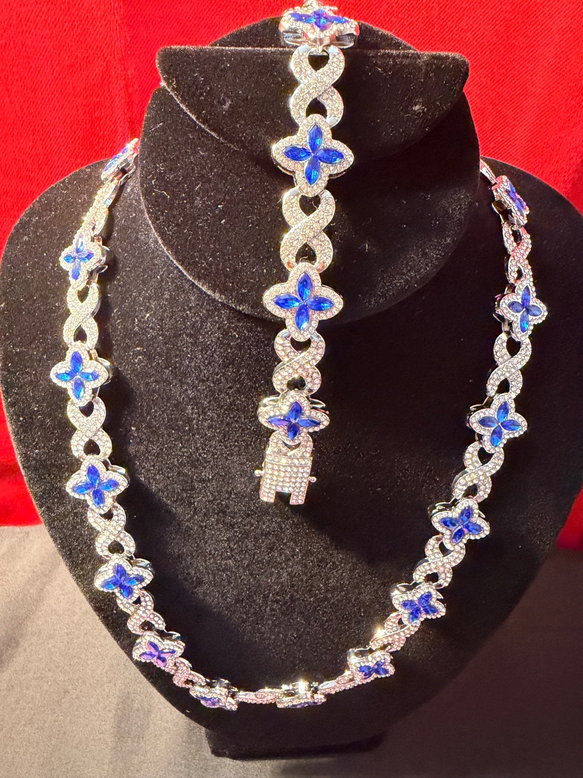 Synthetic Gemstone clover chain and bracelet set Silver Plated
