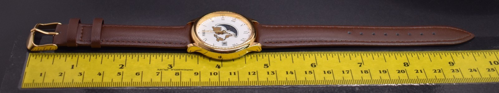 Vtg FOSSIL MOON PHASE World Map Watch 1990’s Roman Numerals Date Dial Gold Tone
