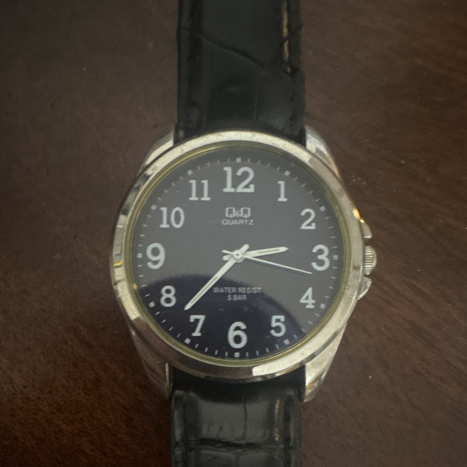 Q&Q Quartz Analog Watch Black Dial Arabic Numerals Leather Strap 50m Silver Case