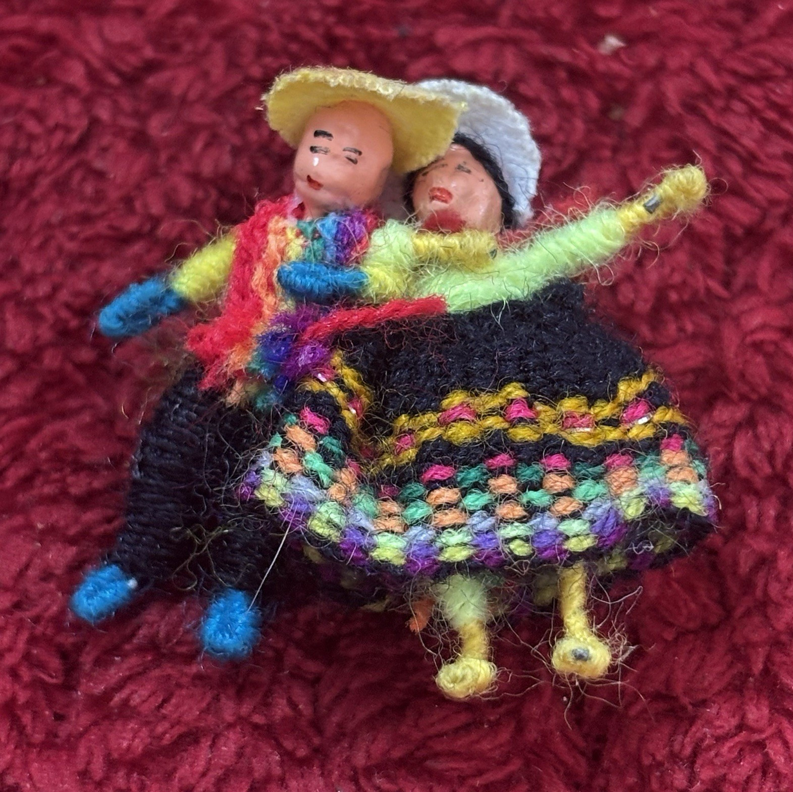 Vintage Handmade Folk Dancing Couple Brooch Pin – Multicolour Yarn Outfits