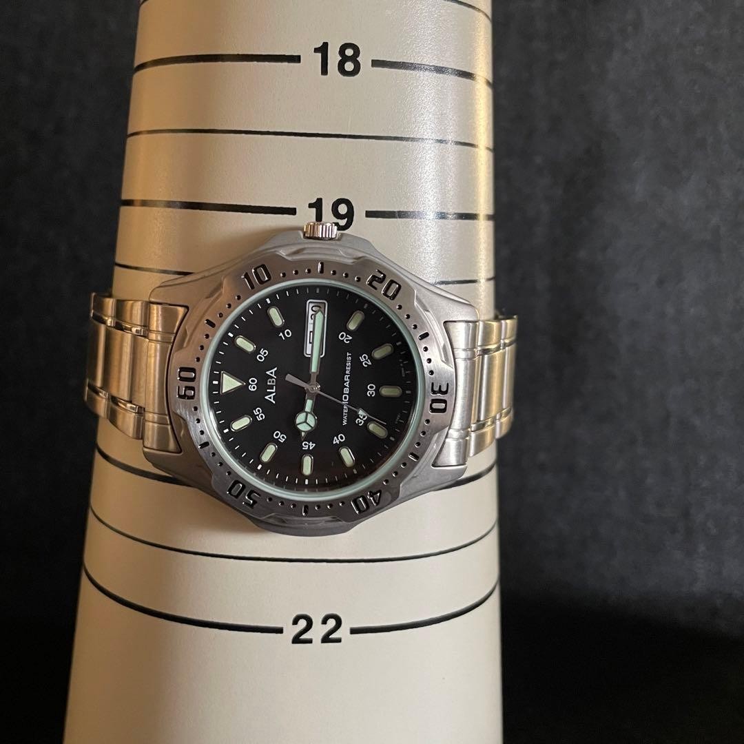 MINT SEIKO ALBA FIELD GEAR V743 Kanji Black Dial Men’s Quartz Watch Rare