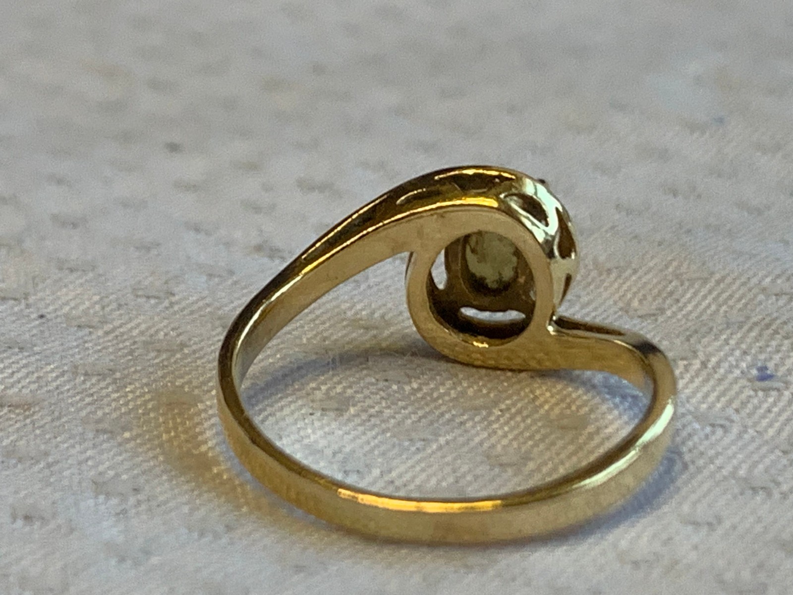 14K Yellow Gold Ring 1.95g Fine Jewelry Size 5 Band Opal Look Stone *READ*