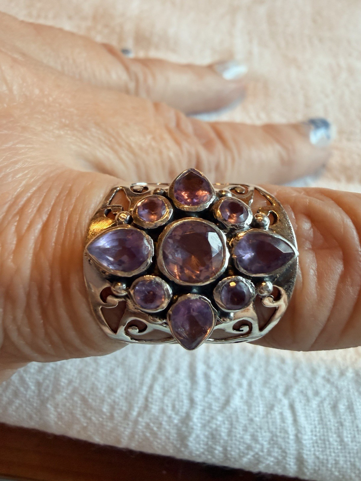 925SterSilver Amethyst Starburst!! Sz 9-1/2 Cigar Band Filagree Ring!!