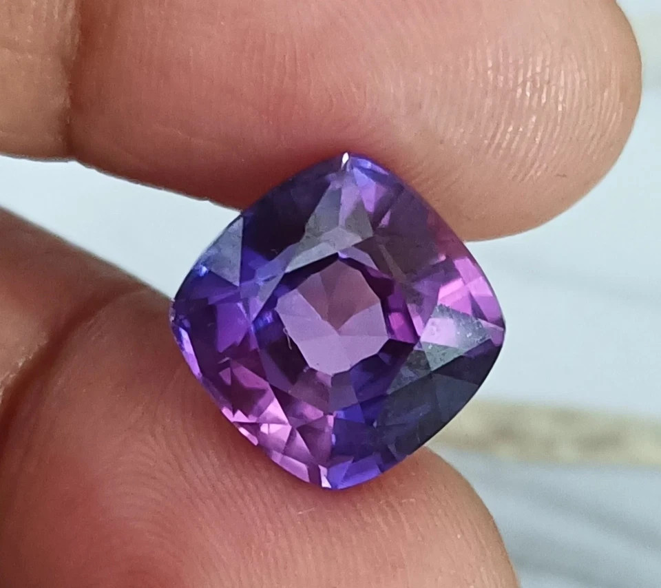 Gemstone Flawless Natural Sapphire Bi-Color 12.5 Carat Cushion Cut GIE Certified