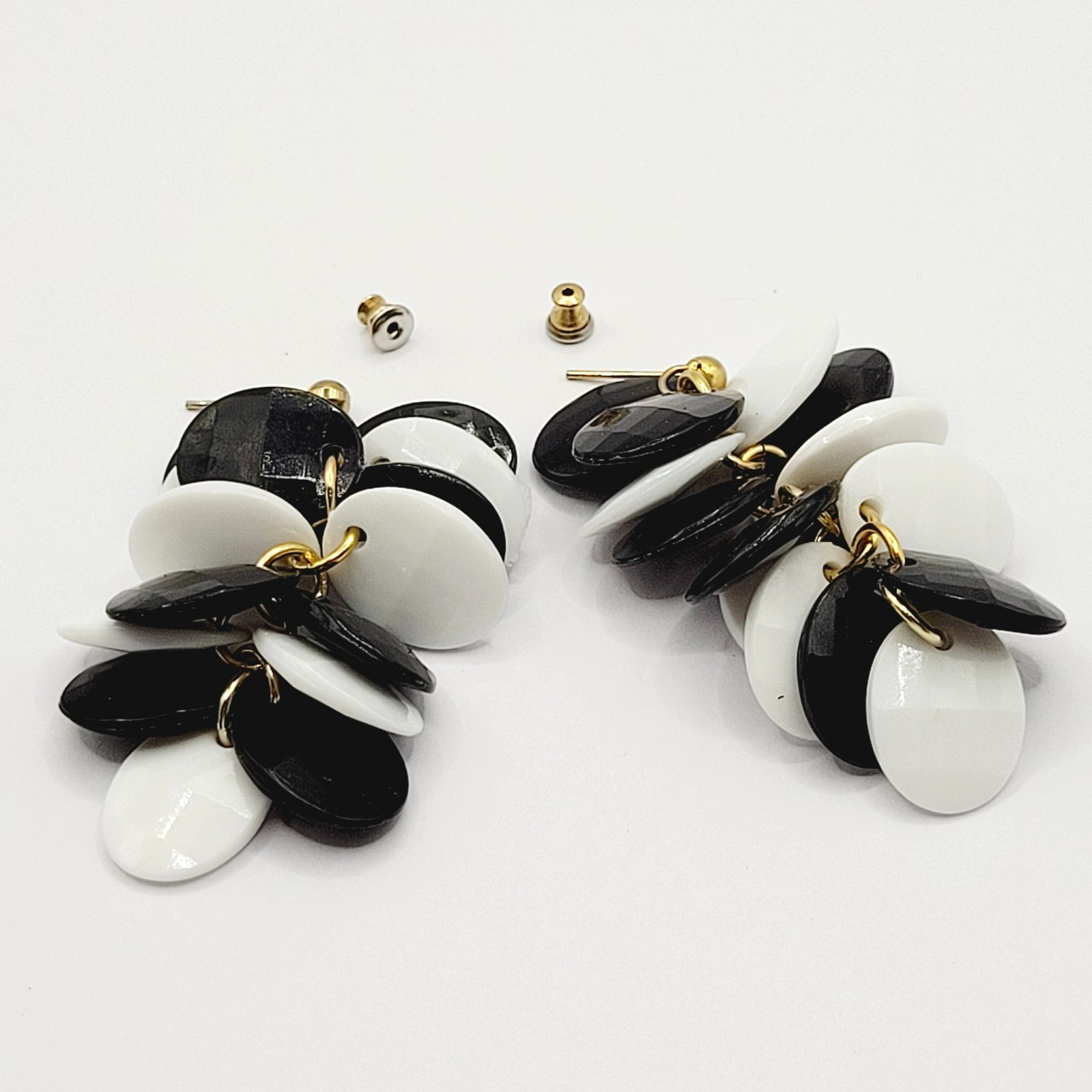 Black and White Flat Faceted Disc Dangle Long Cha Cha Style Vtg Pierced Earrings
