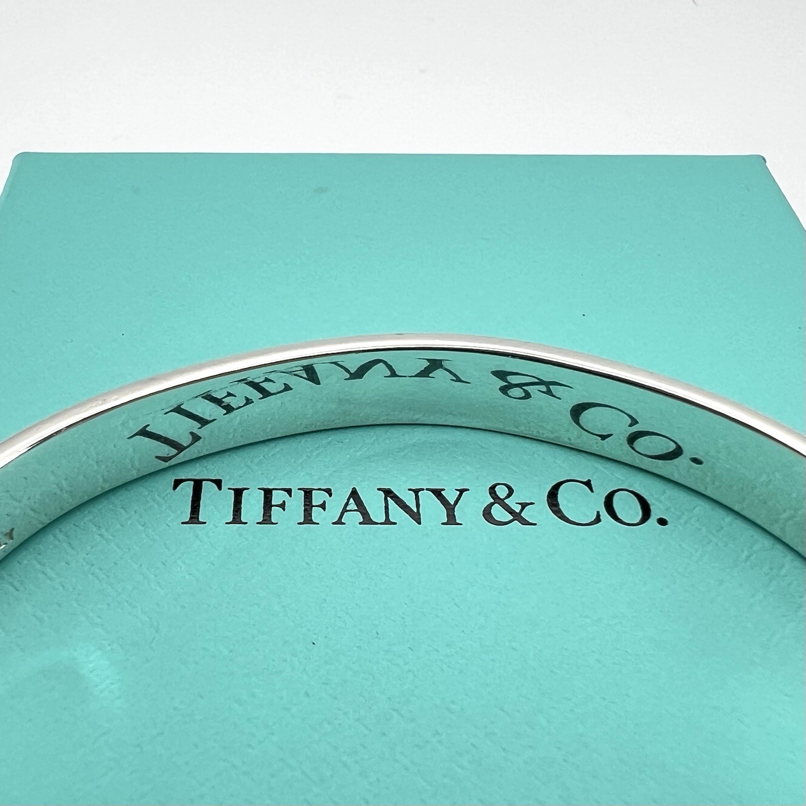 Tiffany & Co Atlas Cuff Bangle 925 Silver 16cm / 6.3in Vintage 1995 Pouch Box