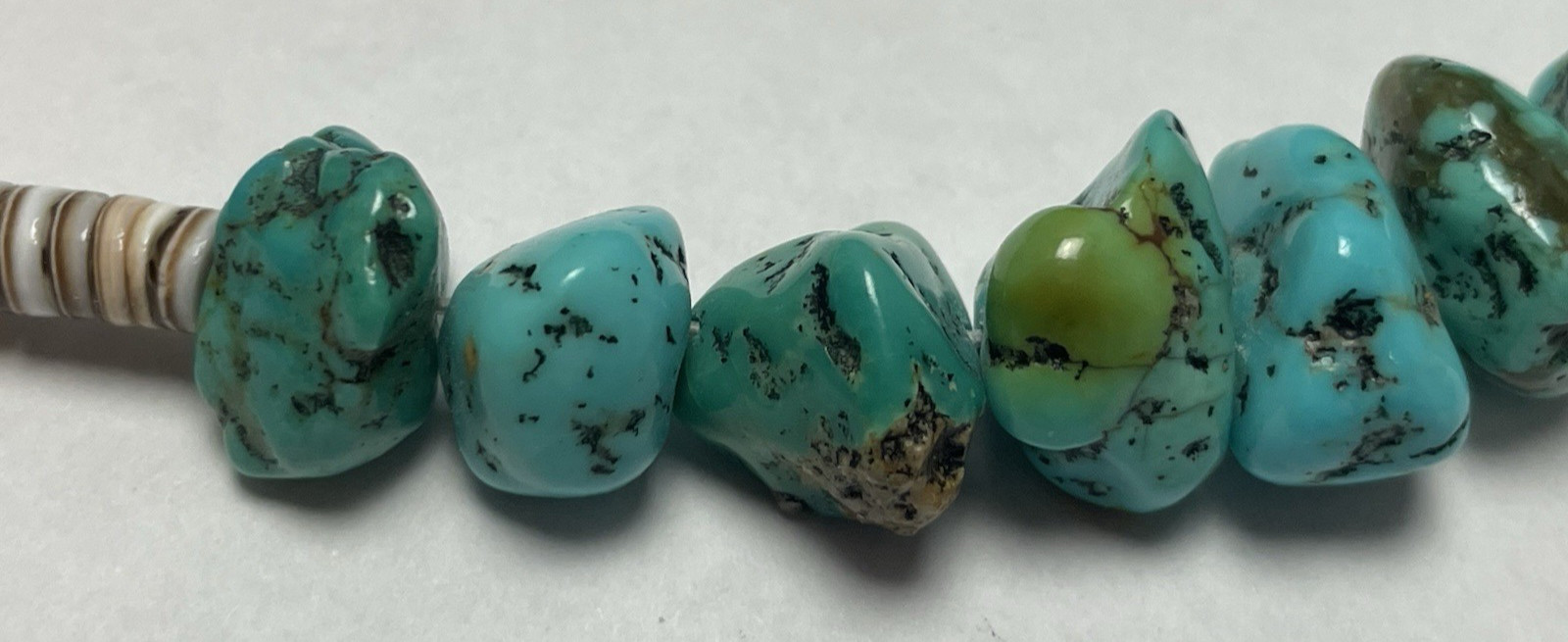 Vintage Chunky Southwest Turquoise & Shell Necklace 27, 1/2″ 61 Pieces Turquoise