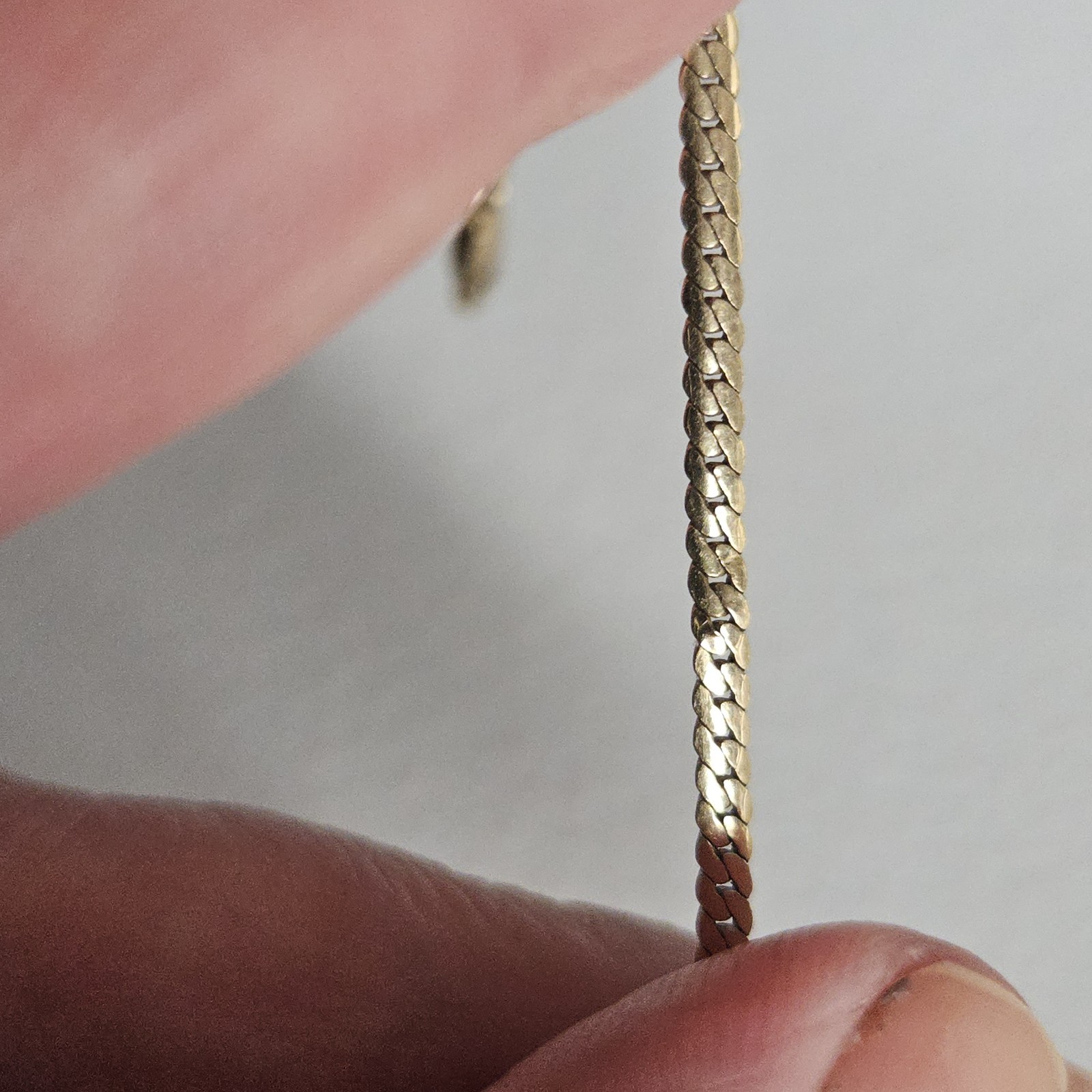 10k Solid Yellow Gold Diamond Accents 17 Total Inches Sets At 16″ Flat Curb