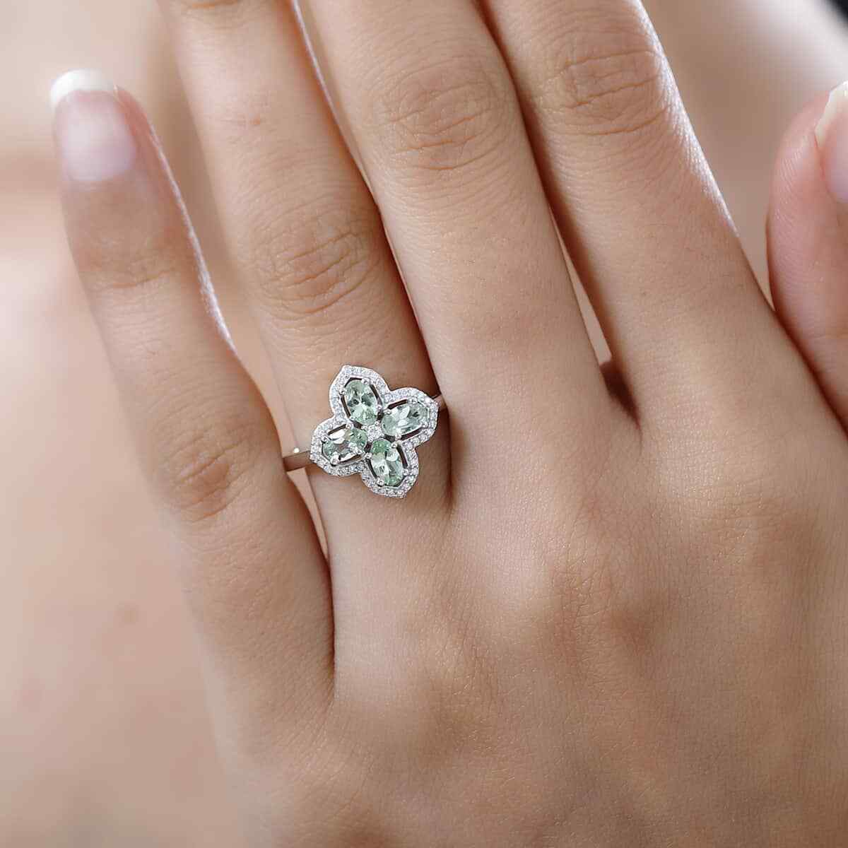 1.20 ctw Mint Garnet & Moissanite Clover Ring Rhodium Plated Sterling Size 6