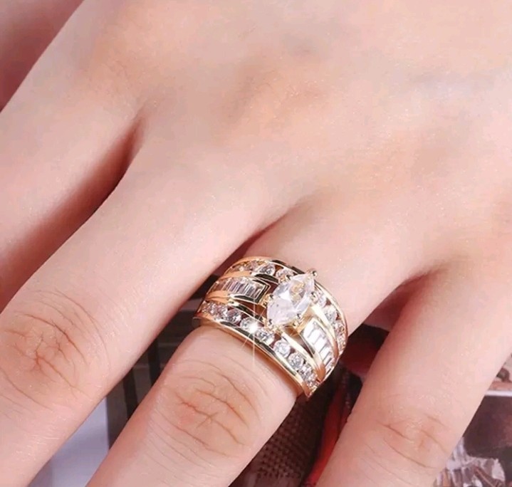 14K Gold-Plated Copper White/Colorless Marquise Ring Size 9 Round and Baguettes