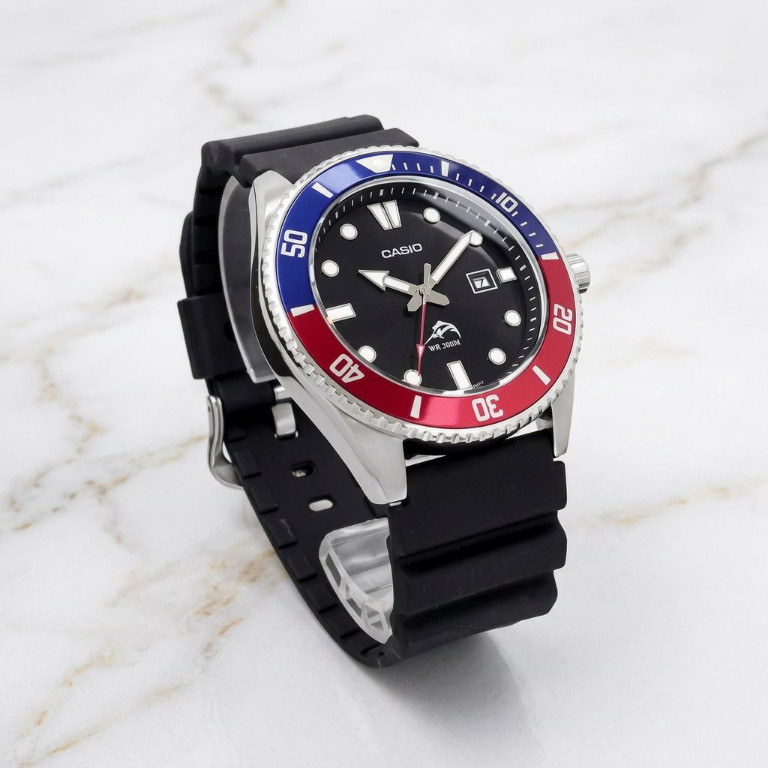Men’s Diver Watch Quartz Movement Black Dial Red Blue Rotary Pepsi Bezel Casio