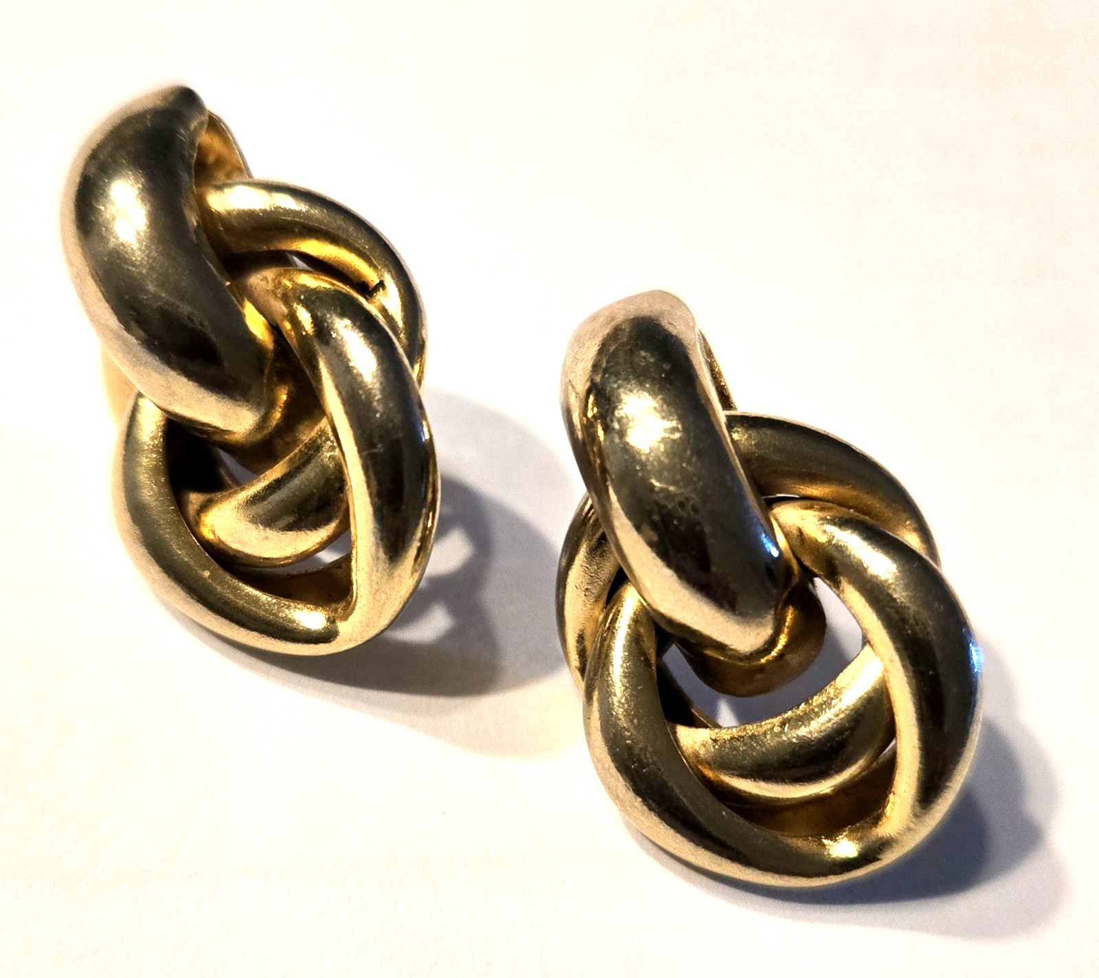 Vintage Gold Tone Love Knot Stud Earrings Classic Retro Style