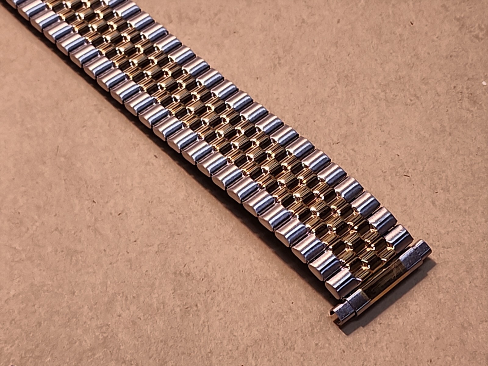 NOS Kreisler Flex-On Two-Tone SS 17-21mm Adj Straight Ends Expansion Watch Band
