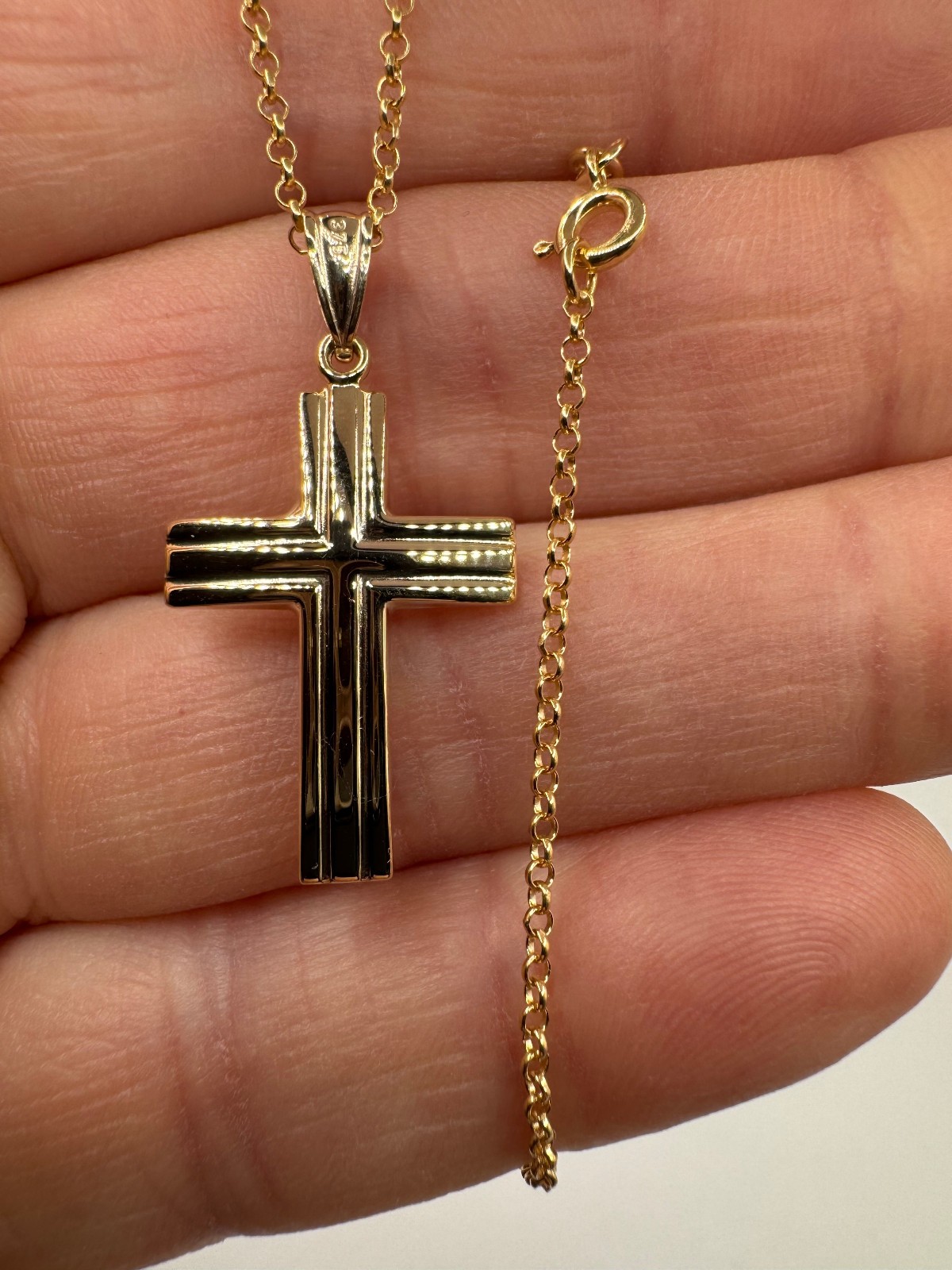9ct Yellow and White Gold Cross Pendant and Chain Necklace 20 Inch / 50cm