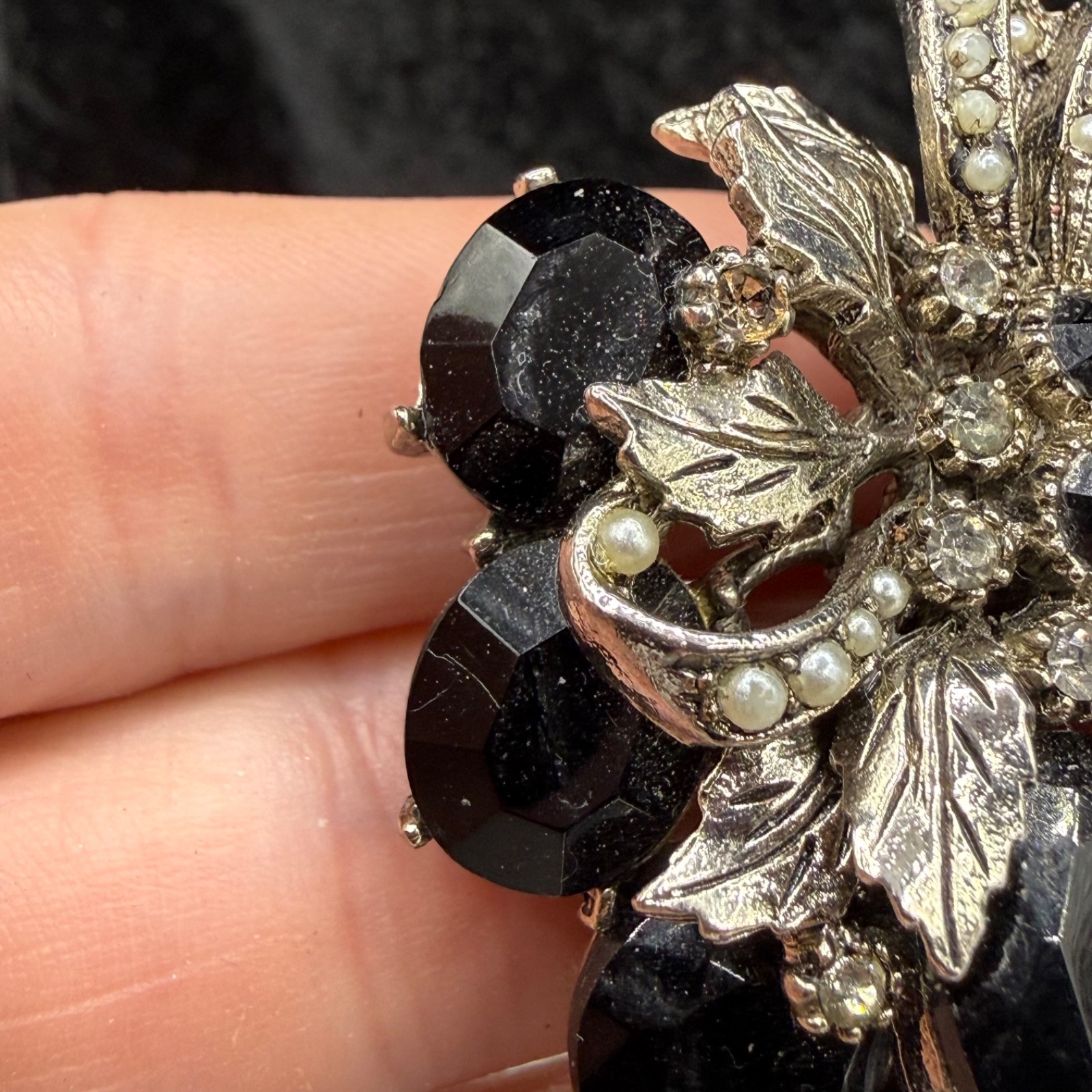 Vintage ART Rhinestone Brooch Black Silver Tone Signed